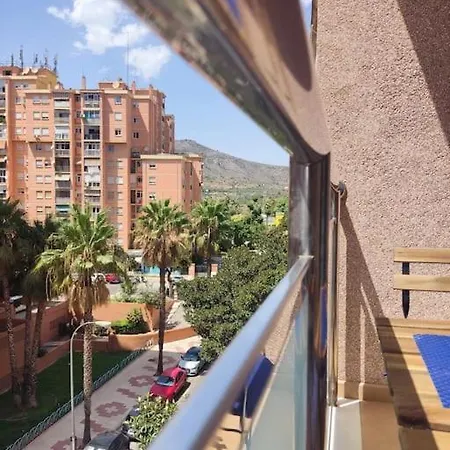 Costa Breeze Retreat - Near Airport, Beach, Train Torremolinos