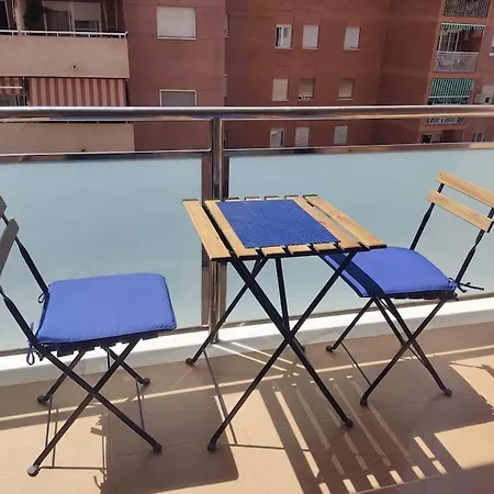 Apartman Costa Breeze Retreat - Near Airport, Beach, Train *